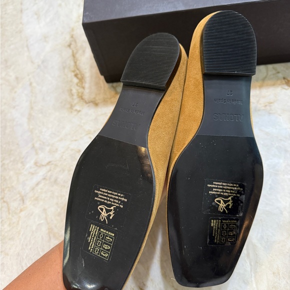 ALOHAS Camel Suede Flats - Picture 6 of 9